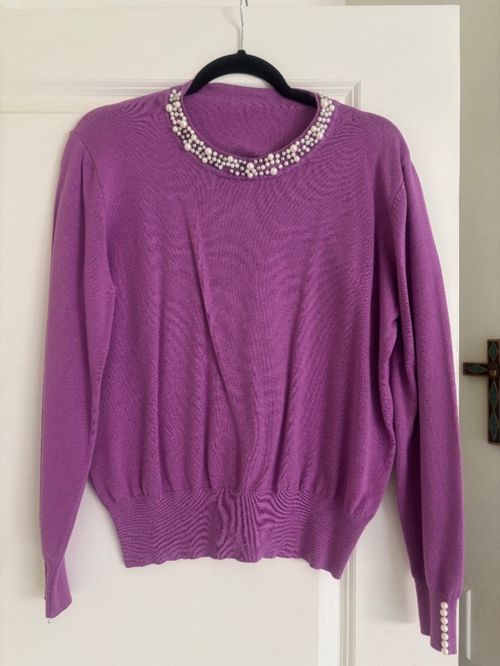 ADORABLE EMBELLISHED LAVANDER SWEATER (S)